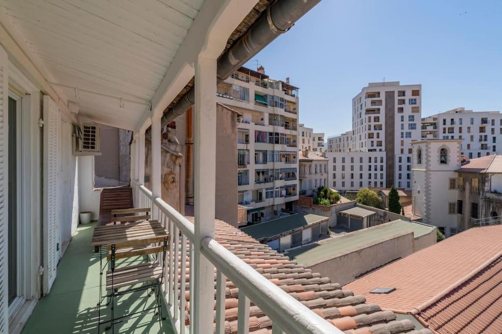 Un Balcon En Ville, 4 Pers Renove Marseilles
